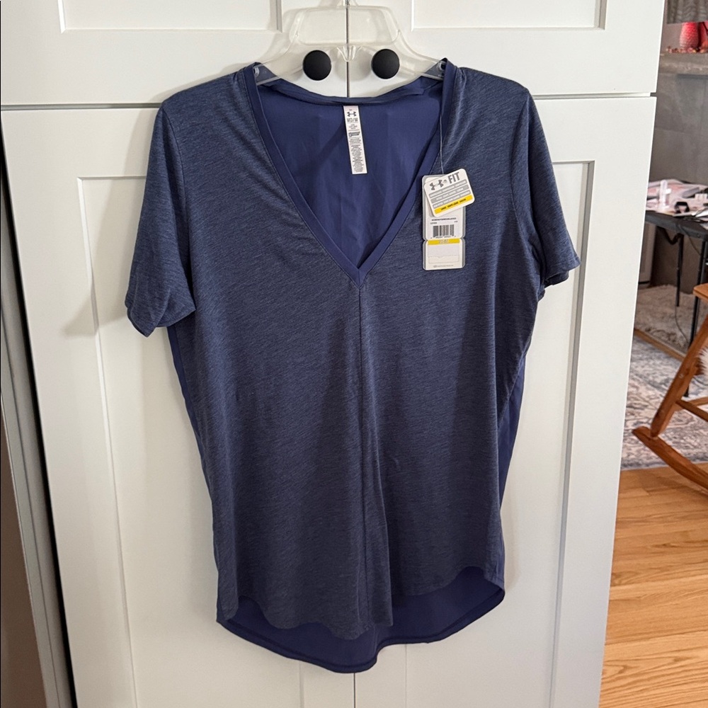NWT Under Armour Loose Fit, Deep Purple V-Neck Tee, Medium